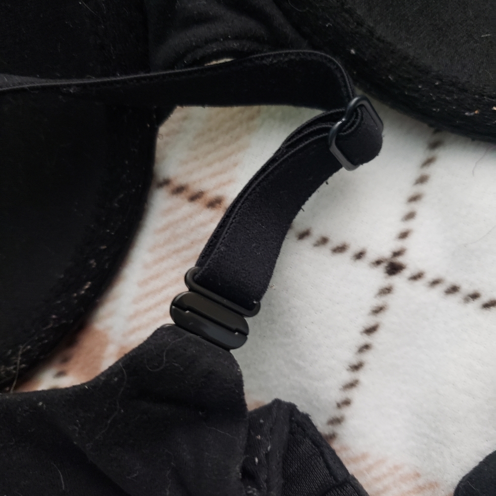 Victoria secret black slight push up bra - Picture 2 of 6